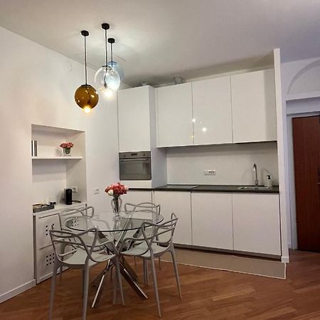Casa Vercelli Delizioso Bilocale Moderno Nella Vecchia Milano Exterior photo