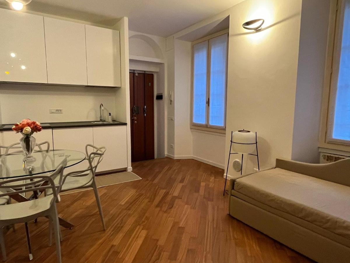 Casa Vercelli Delizioso Bilocale Moderno Nella Vecchia Milano Exterior photo